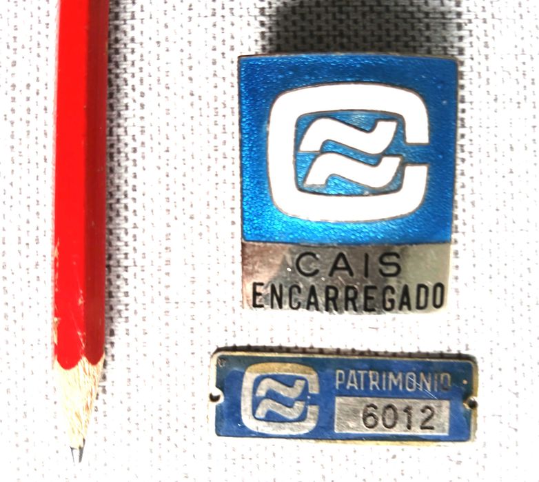 Crachás, chapas de trabalhadores, emblemas da C. Nacional de Navegação