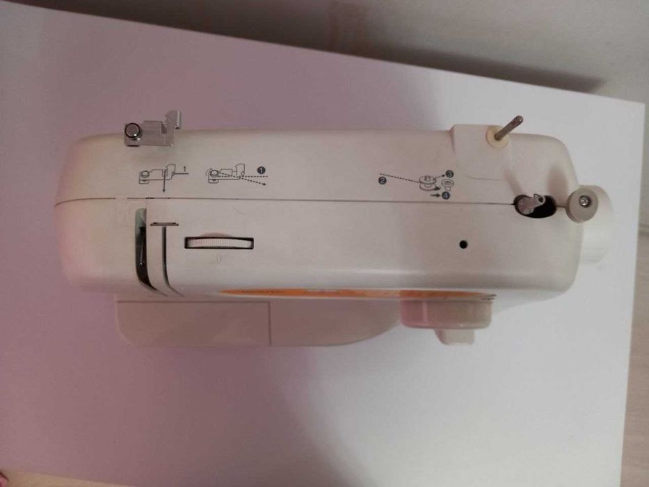 Швейная машина BROTHER XL-2240