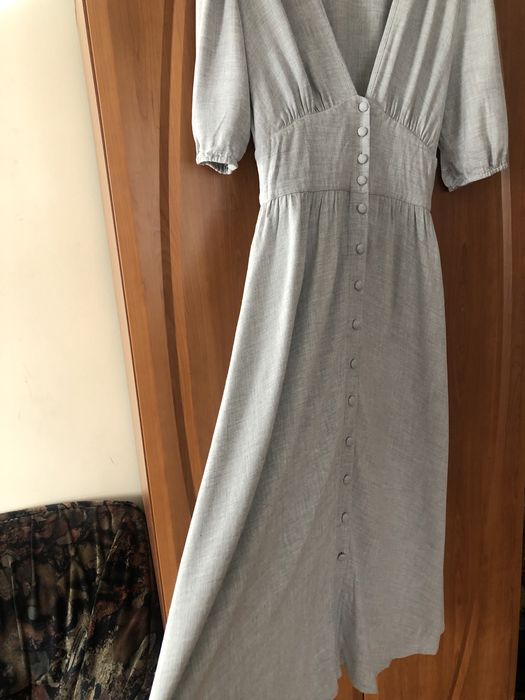 Piękna kobieca sukienka szara midi Grace Gray 100% wiskoza S Naree