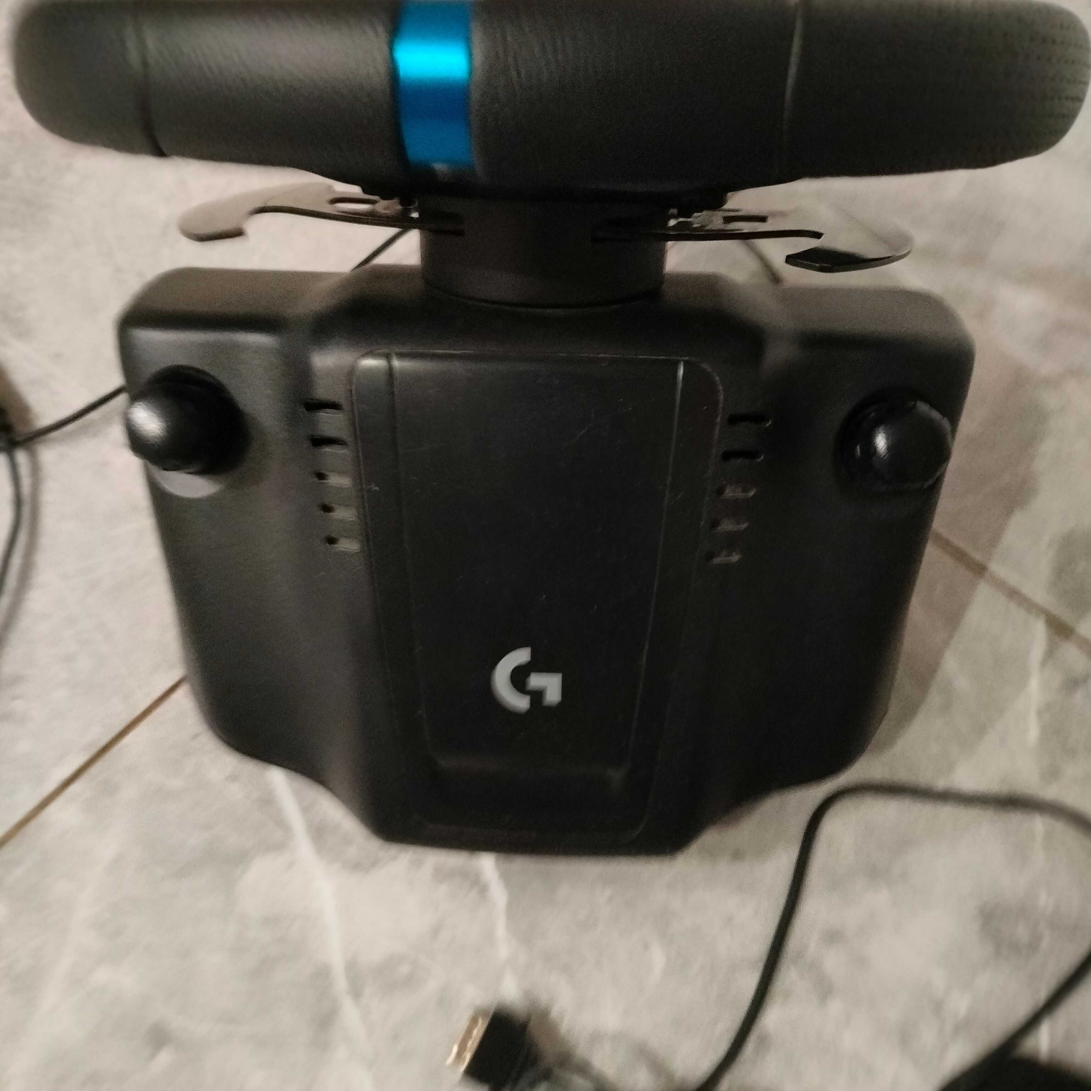 Kierownica Logitech G923,mało używana.Prawie jak nowa.