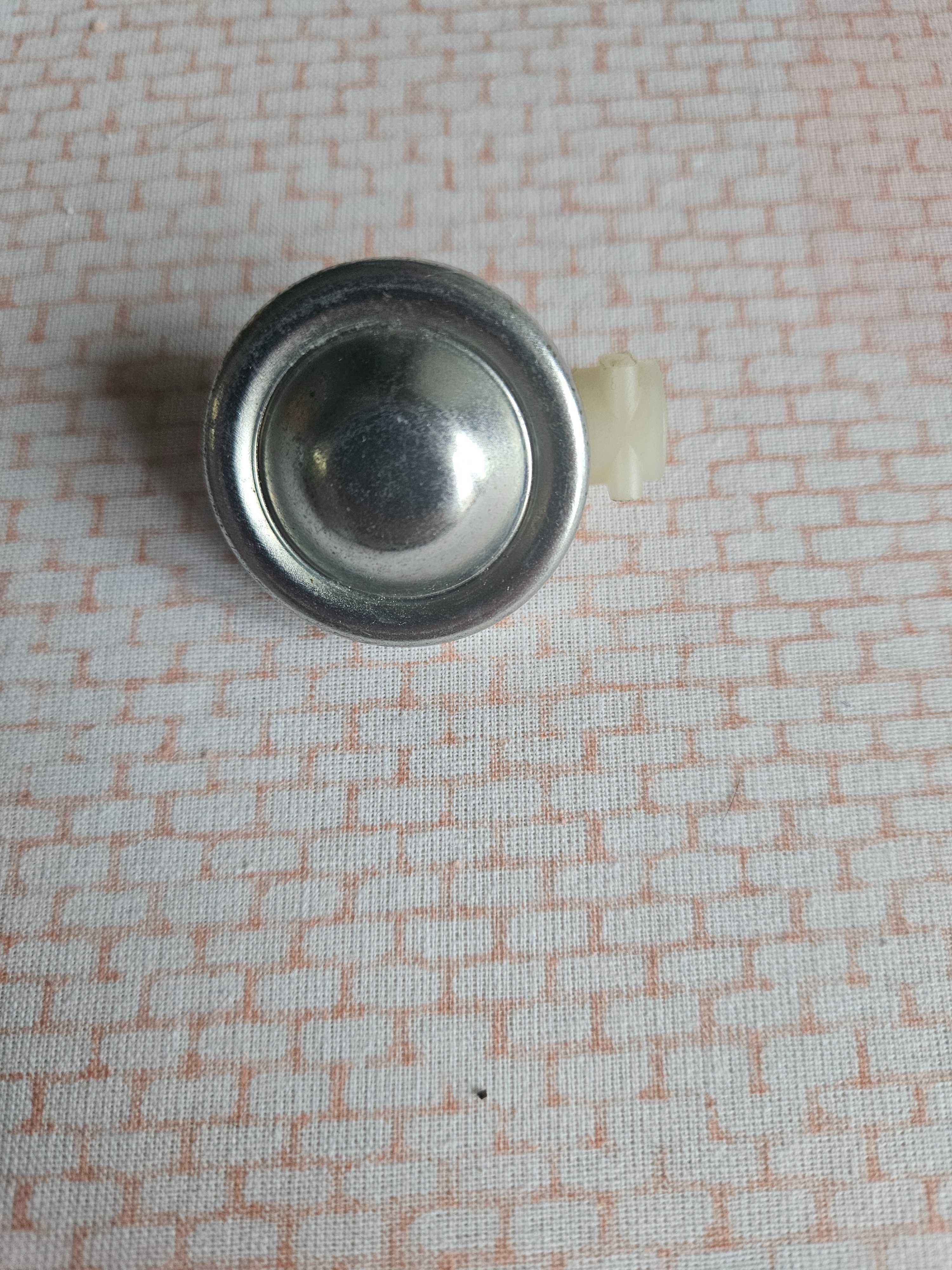 Pompa cisnieniowa, regulator/tłumik pulscji DeLonghi Magnifica S