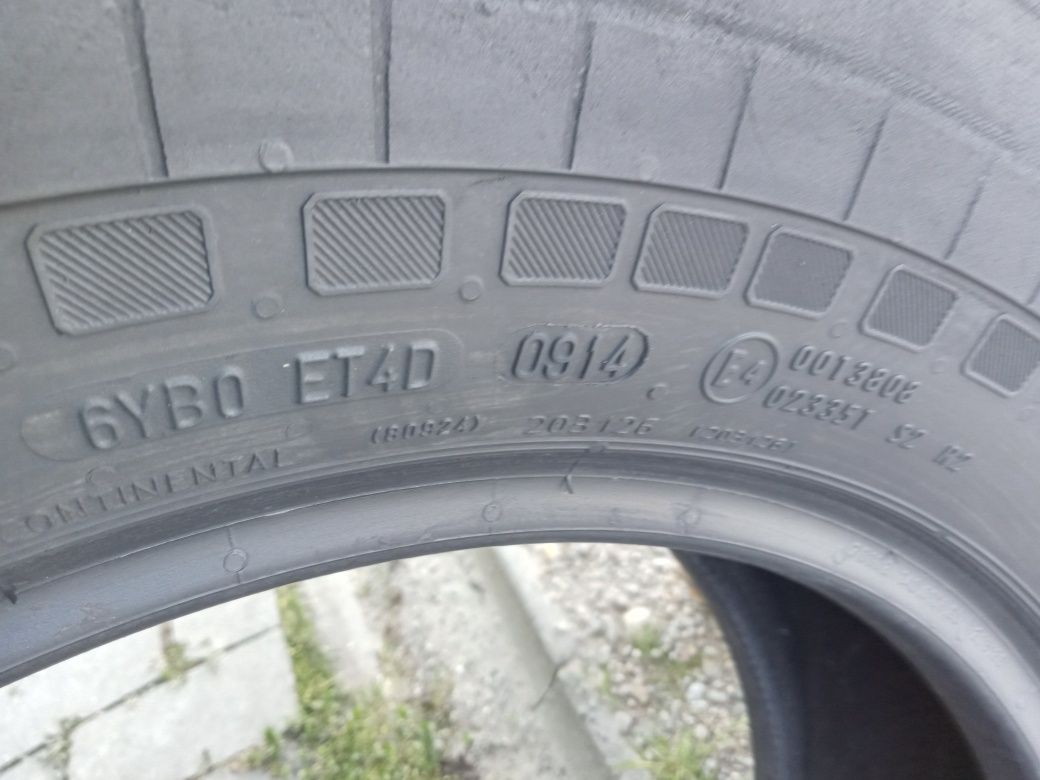 2x Opony Używane Całoroczne 235/65R16C Continental