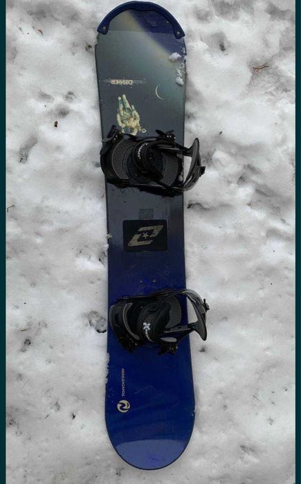 Сноуборд rossignol 134см з крепами