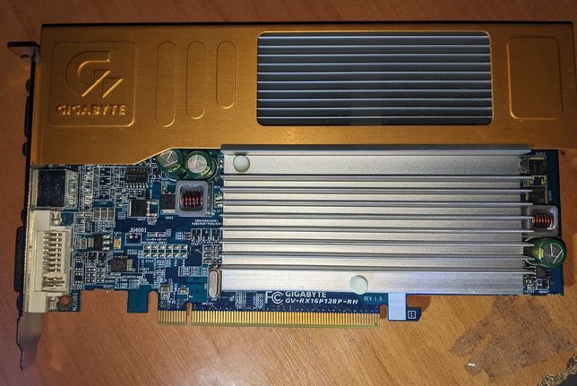 відео pci-e Radeon 1600, пам'ять DDR2, проц АМ2 x2 5000+