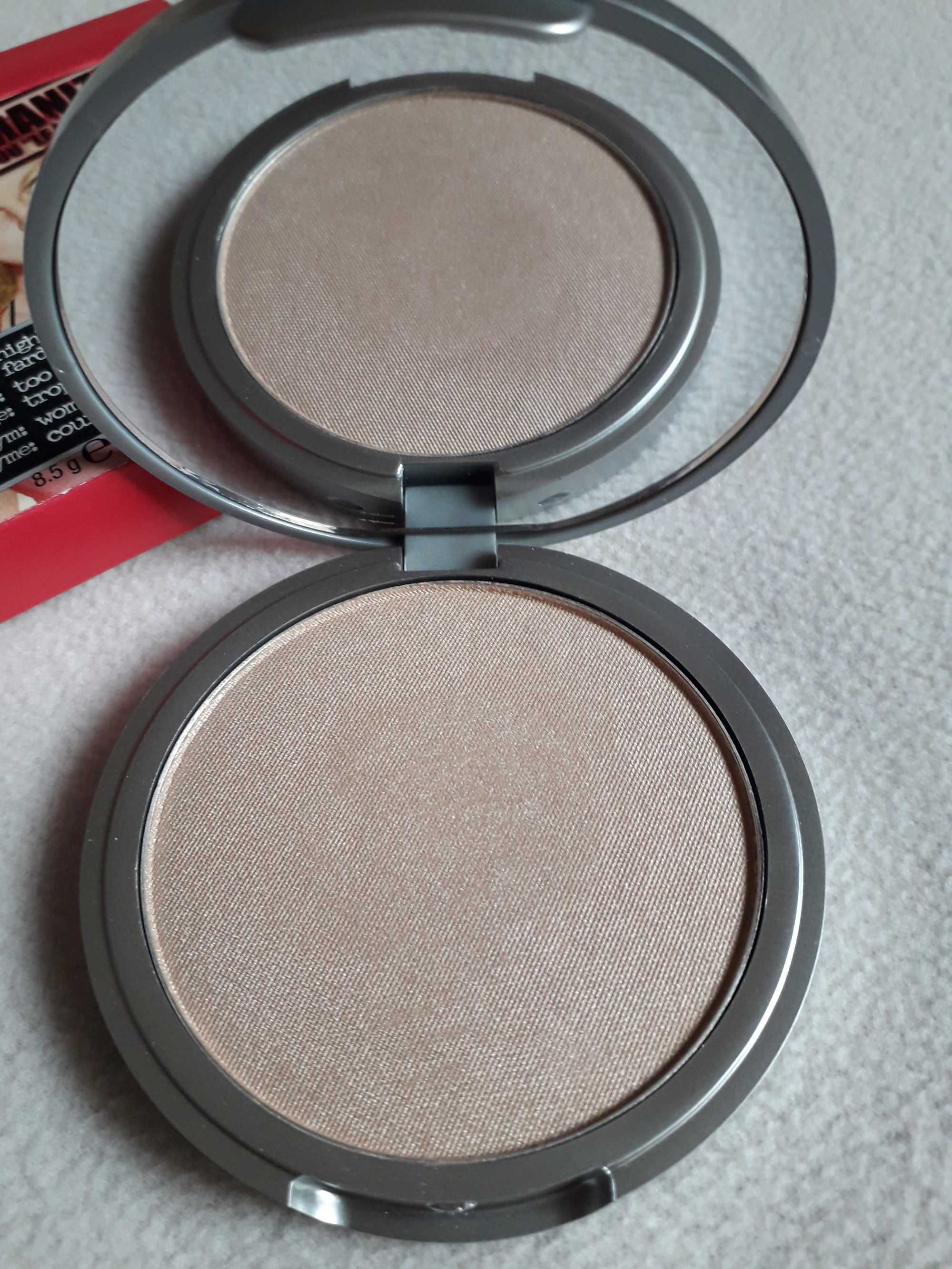 Iluminador theBalm - Mary-Lou Manizer - Porte incluidos- Valor FIXO