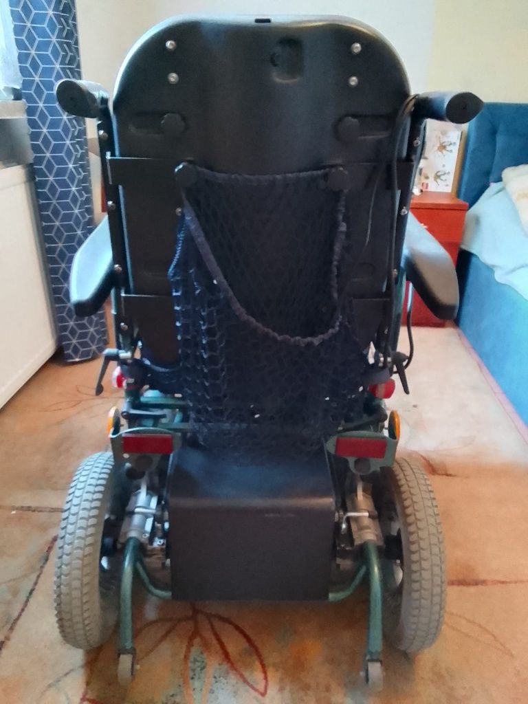 Elektryczny wózek inwalicki