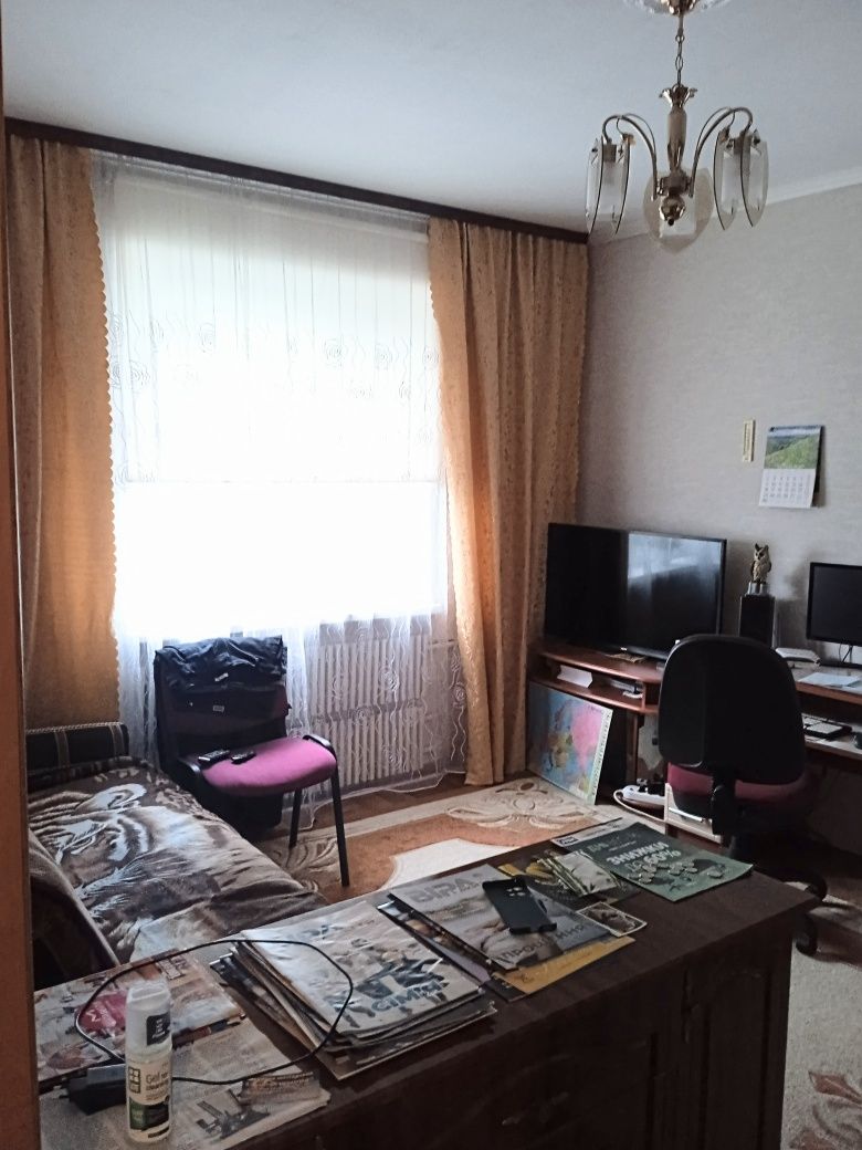 Квартира 1 кімн. лівий берег, біля Варусу, видова