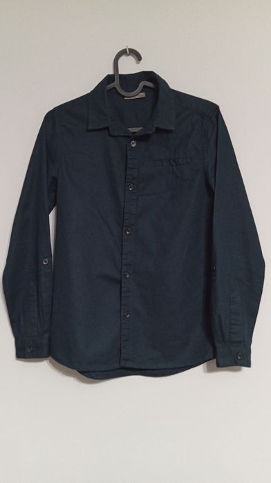 Klasyczna czarna koszula