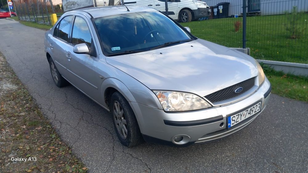 Ford Mondeo sedan