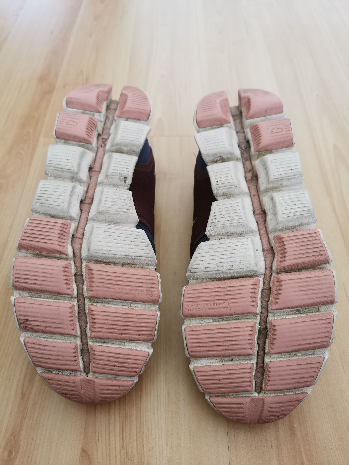 buty Qn rozmiar 40,5 długość wkładki 26,5