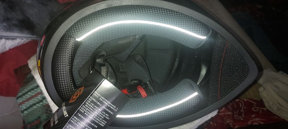 Capacete de moto em carbono