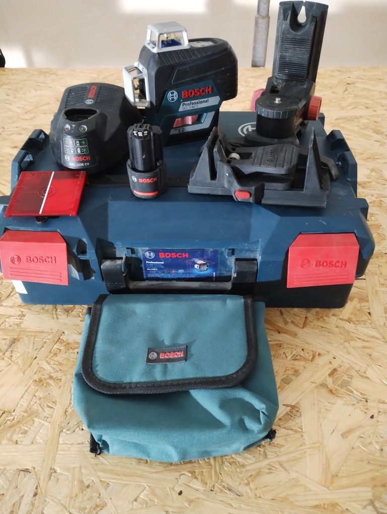 Laser BOSCH GLL 3-80 C plus duży zestaw