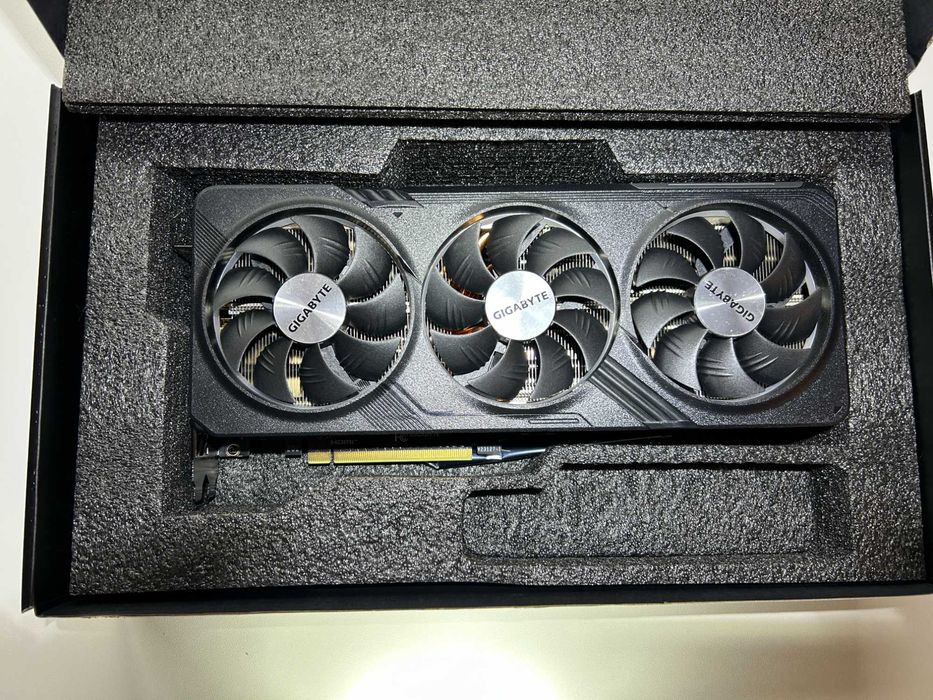 Відеокарта GIGABYTE GeForce RTX4070 SUPER 12Gb GAMING OC з гарантією