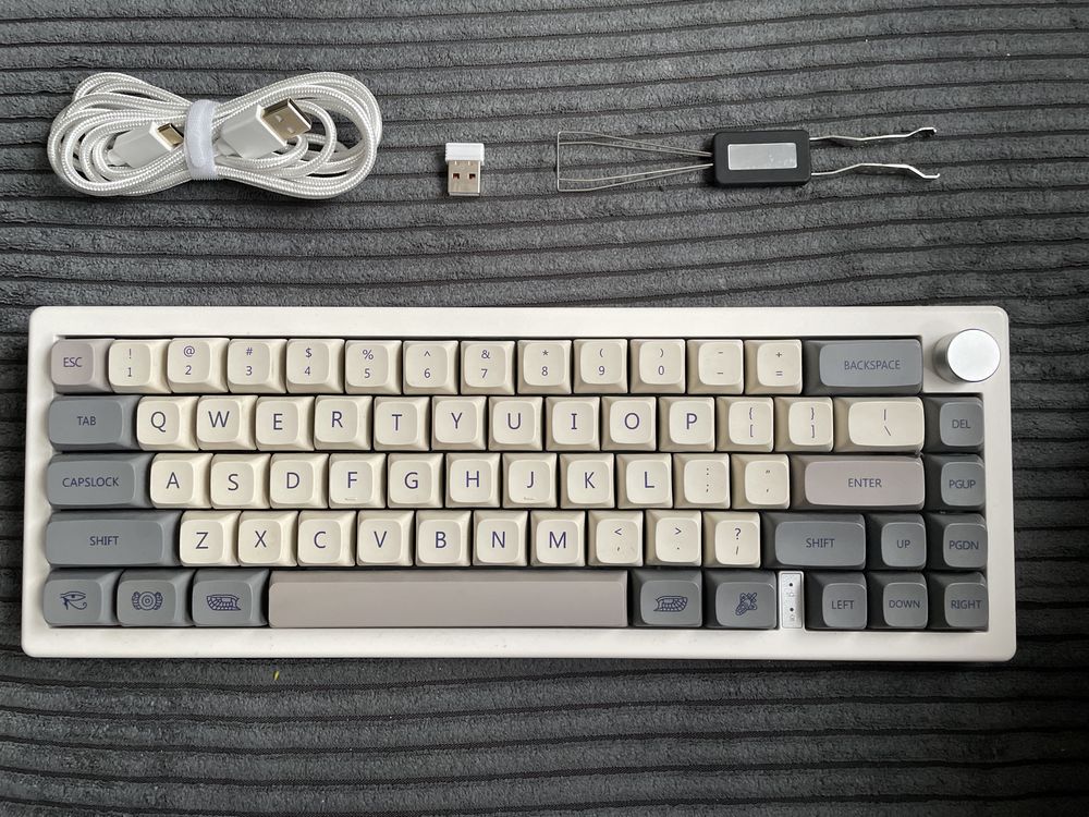 klawiatura mechaniczna customowa 60% GMK 67 THOCKY