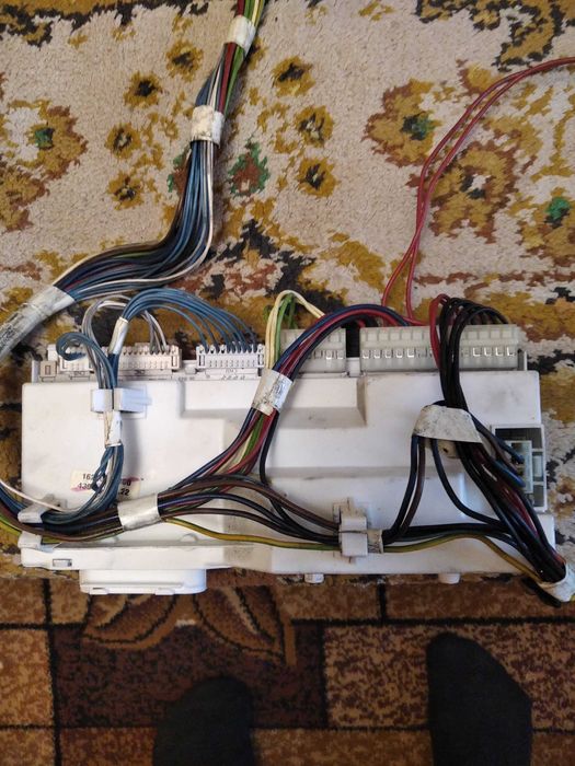 Стиралка Indesit W81 (Италия) . Блок управління с переключателем