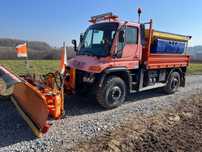 Unimog U500, pług do śniegu, solarka schmidt