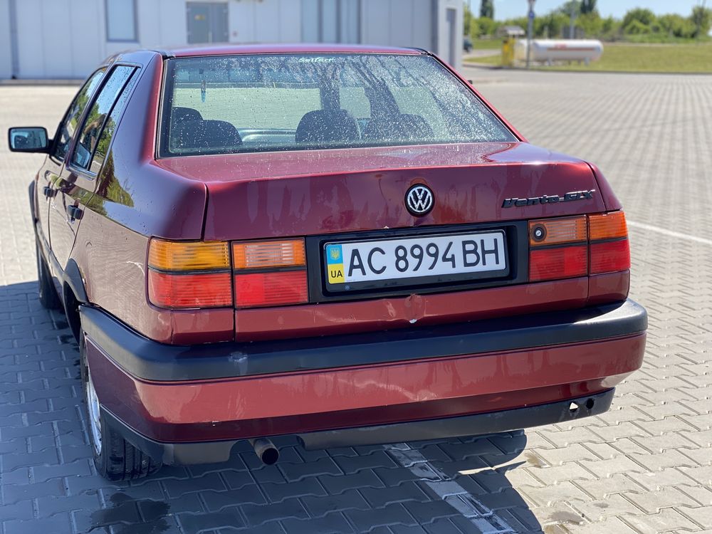 Volkswagen Vento 1994 1.8 бензин