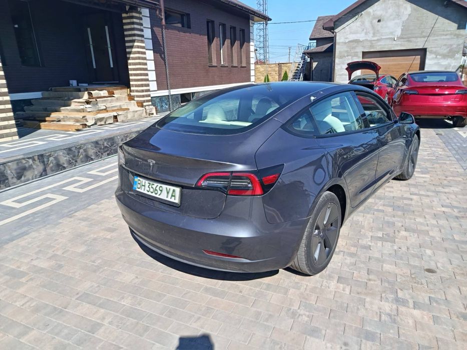 Оренда tesla m3 тесла модел 3