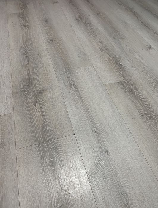 Продам новий упакований ламінат PARADOR