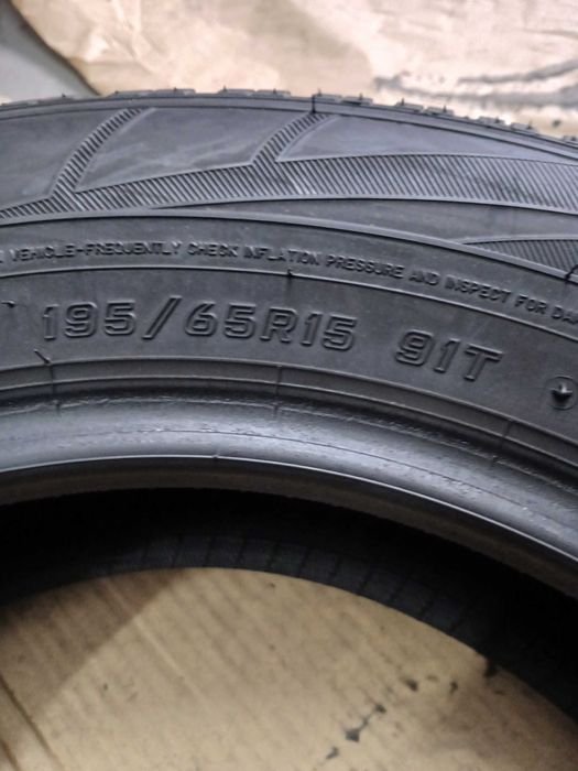 Opony zimowe Falken 195/65/15