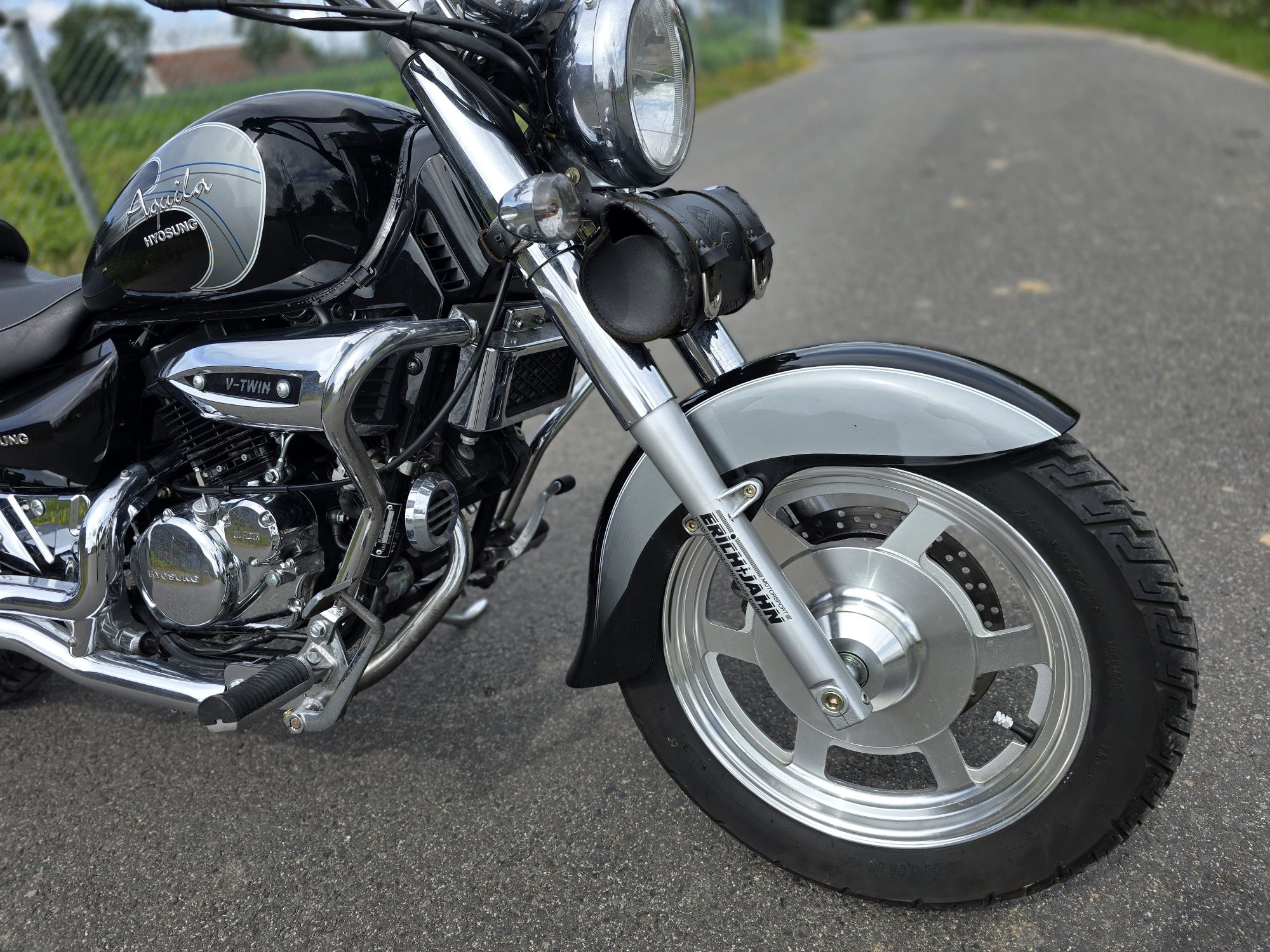 Hyosung aquilla 125 kat B Import niemcy.  Jak nowy !