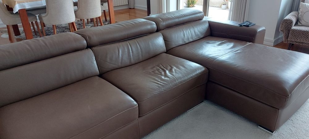 Sofa chateau d'Ax Pele
