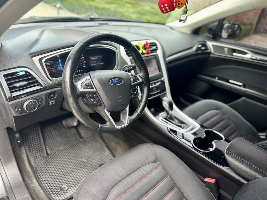 Продам FORD FUSION 2015 рік,2.5 ГБО,Автомат.