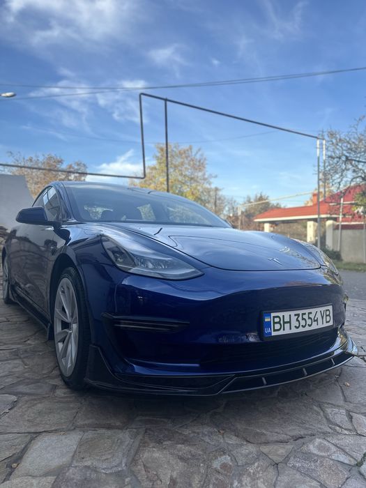 TESLA MODEL 3 2022 м/р | LFP | Тепловий насос | Обвіс | R19