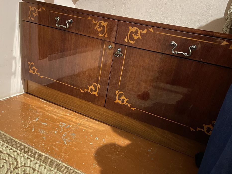 Тумбочка, комод,