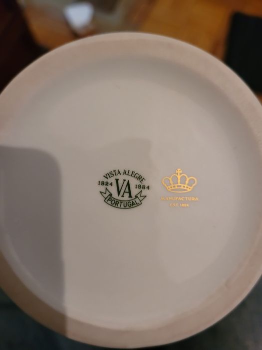 Conjunto de jarra e pote Vista Alegre “Chengtu