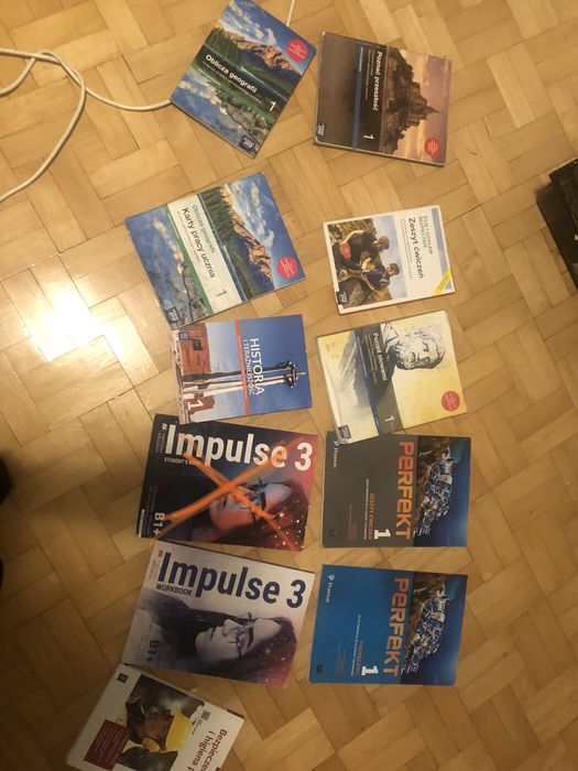 Sprzedaję książki, technikum 1 klasa