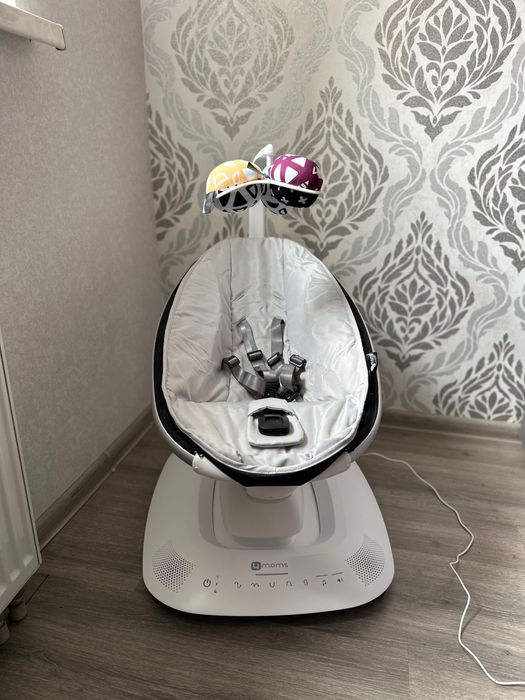 Заколисуючий центр 4 moms MamaRoo Grey Classic 5.0