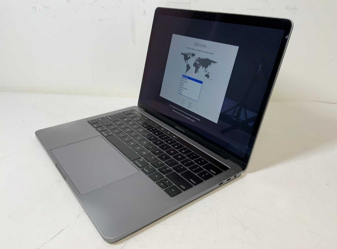 Macbook Pro 13" I5 8 RAM 500 SSD Touchbar