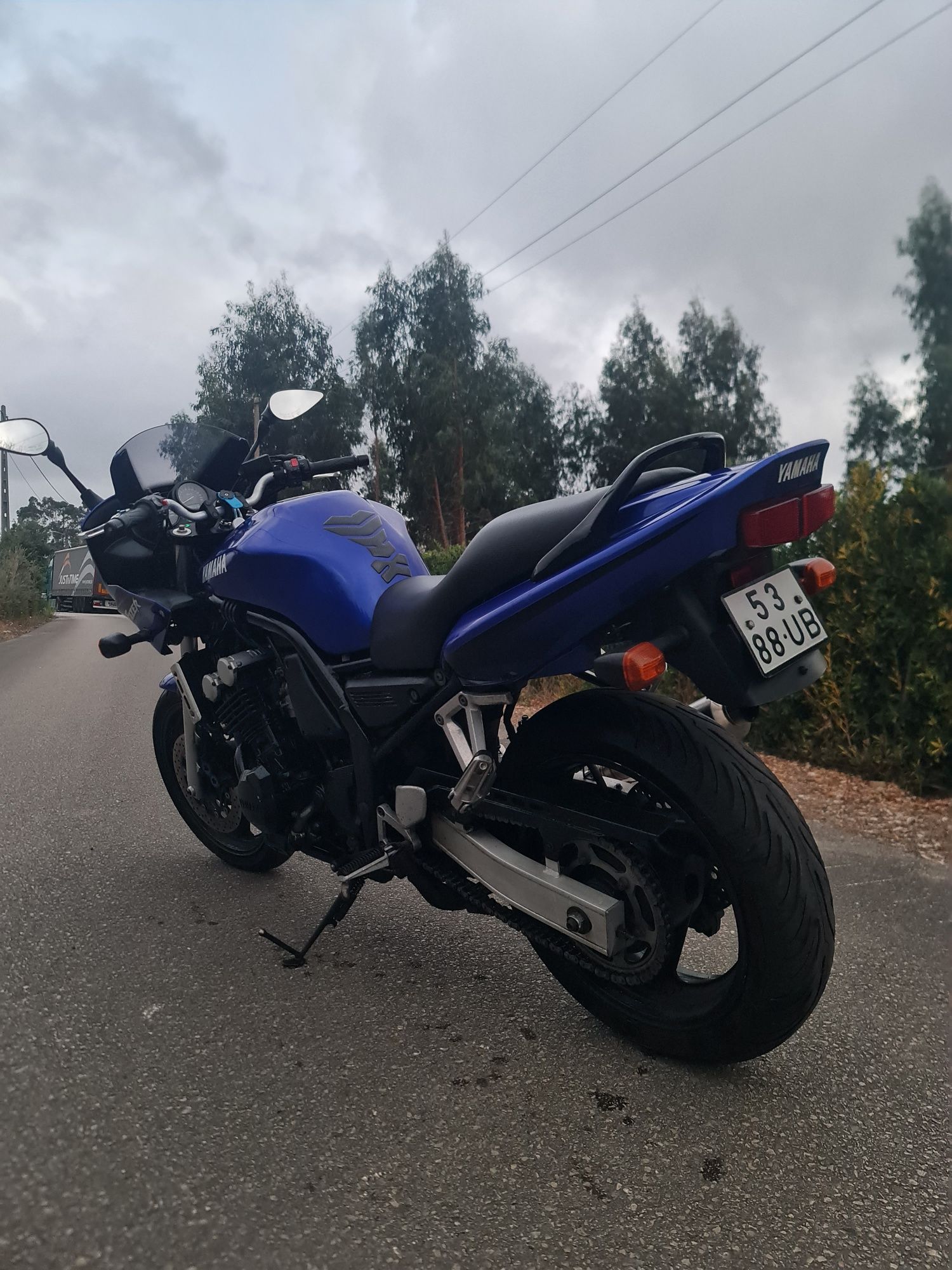 Yamaha Fazer 600