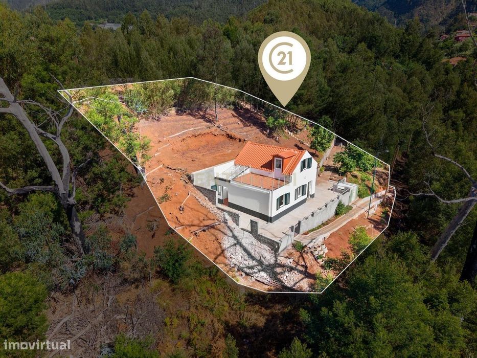 Oportunidade Única - Casa T2 - Renovada -  Funchal - Ilha da Madeira