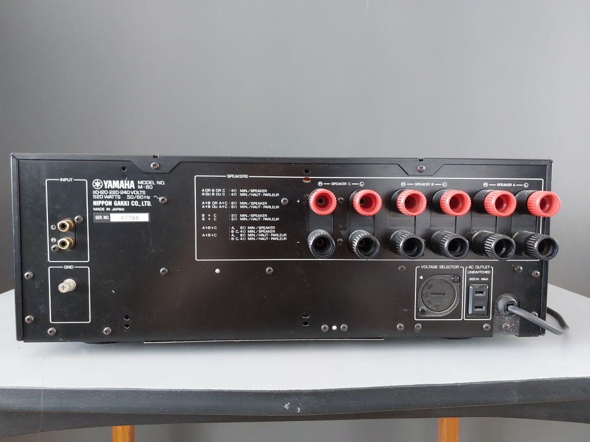 Końcówka mocy Yamaha M60