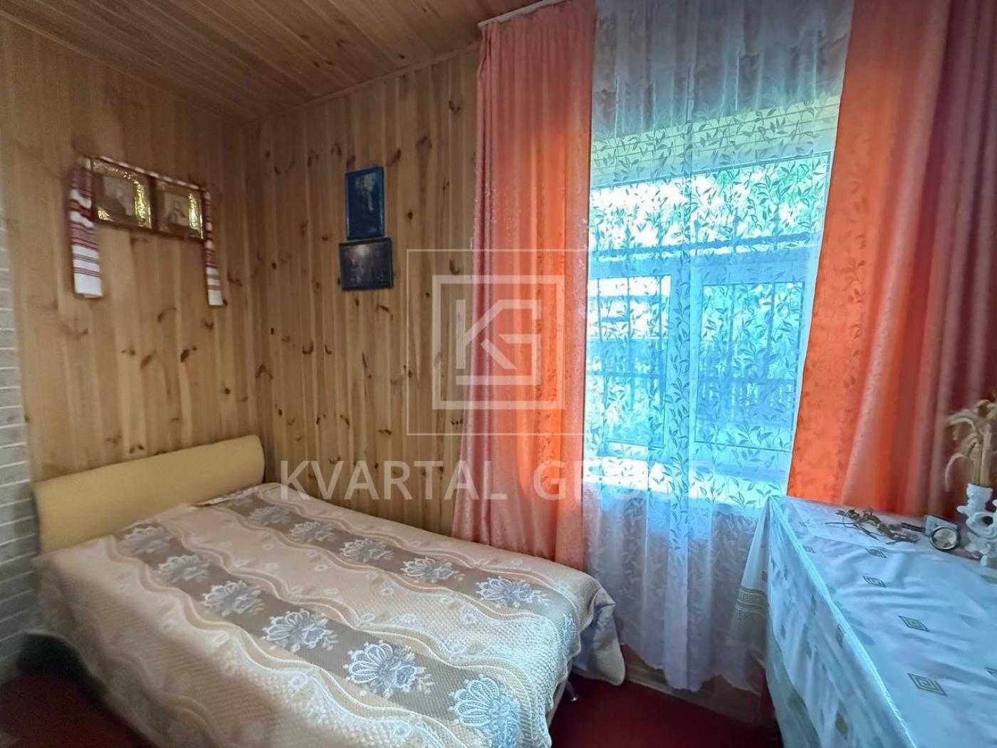 Продаю будинок з ремонтом у м. Малин, 71,3 м², 8 соток