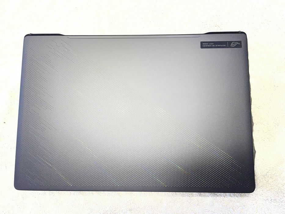 ASUS ROG Zephyrus M16 GU603ZM