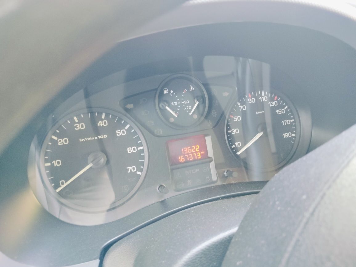 Citroën berligo ano 2017 com 100cv ...com 167 miil km. CINZA