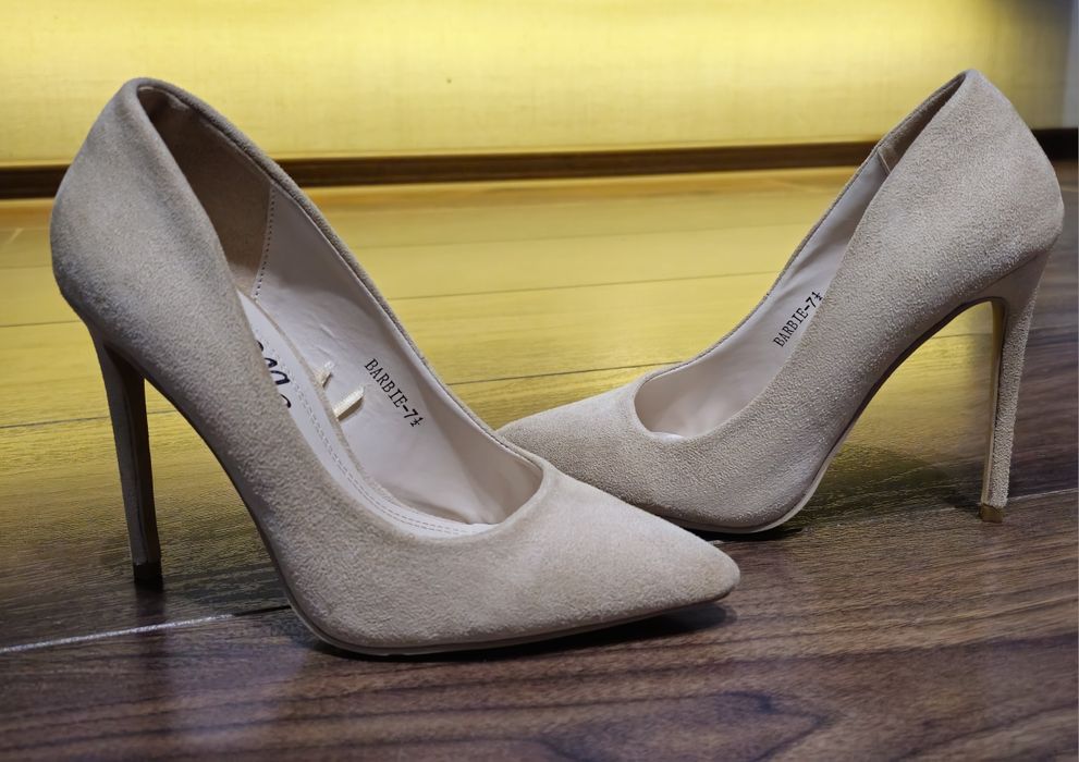 Туфлі-лодочки бежеві