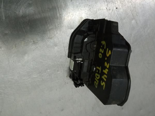 Fechadura / fecho porta trás direito BMW 1 (F20)