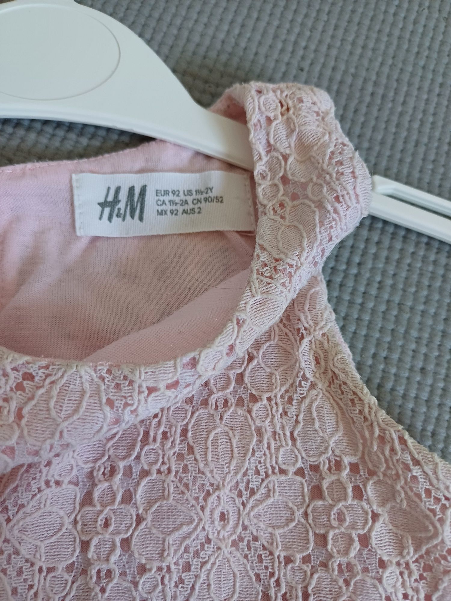Koronkowa sukienka H&M
