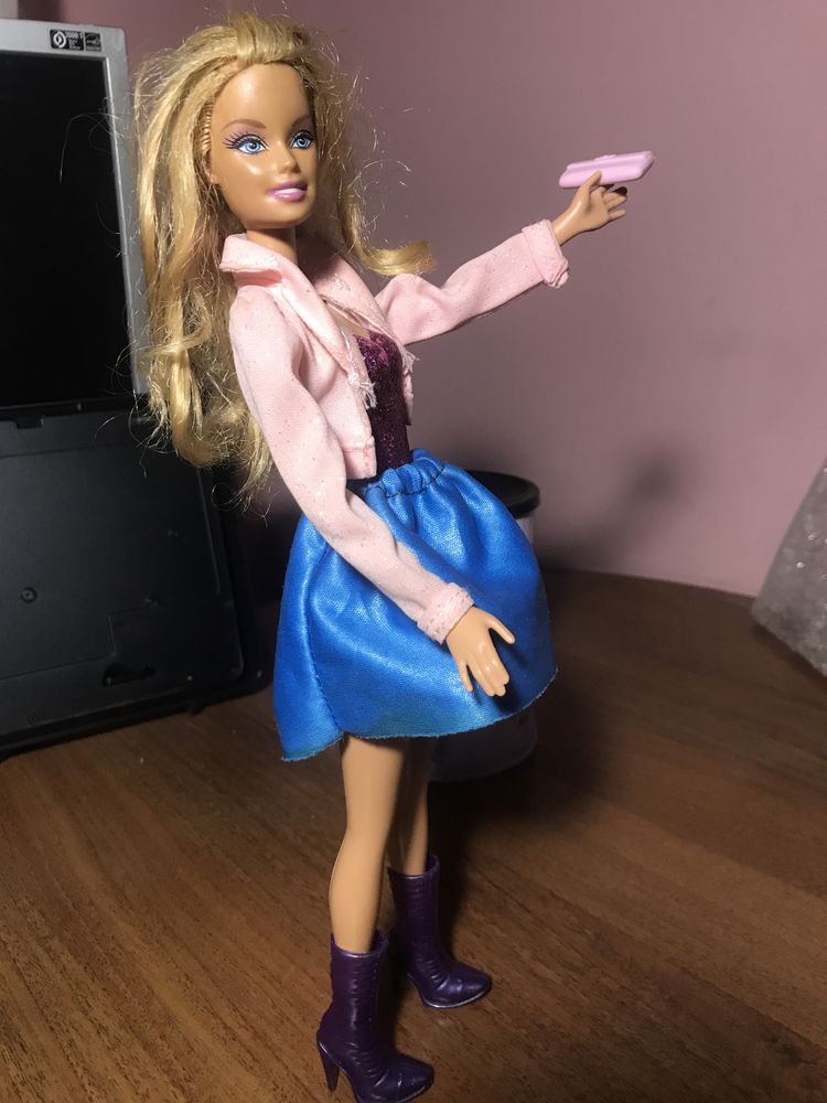 Hi Barbie! Барбі оригінальна та аксесуари