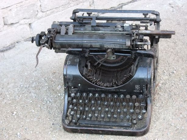 Stara maszyna do pisania Antyk