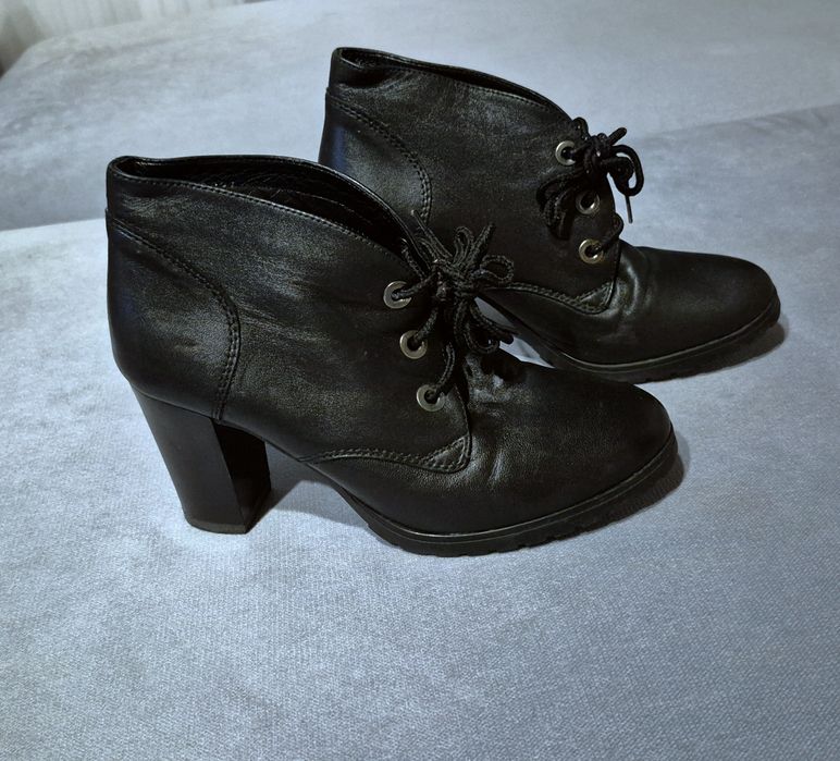 Trzewiki damskie skórzane Daszyński roz.36 czarne wiązane, obcas 25zl