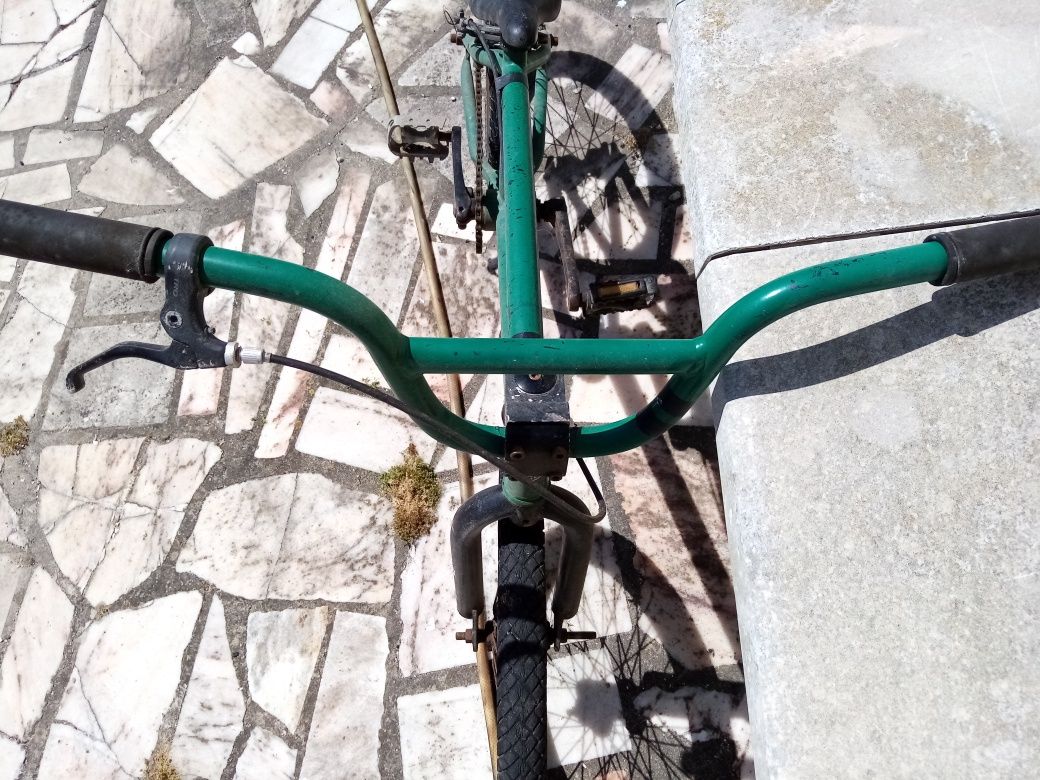 Bmx quadro e restantes peças Possibilidade de entrega