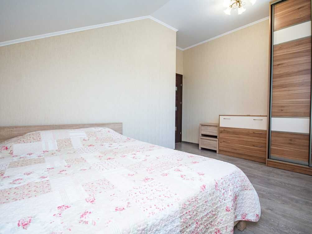 Продаж будинку з хамамом та басейном в с. Новосілки
