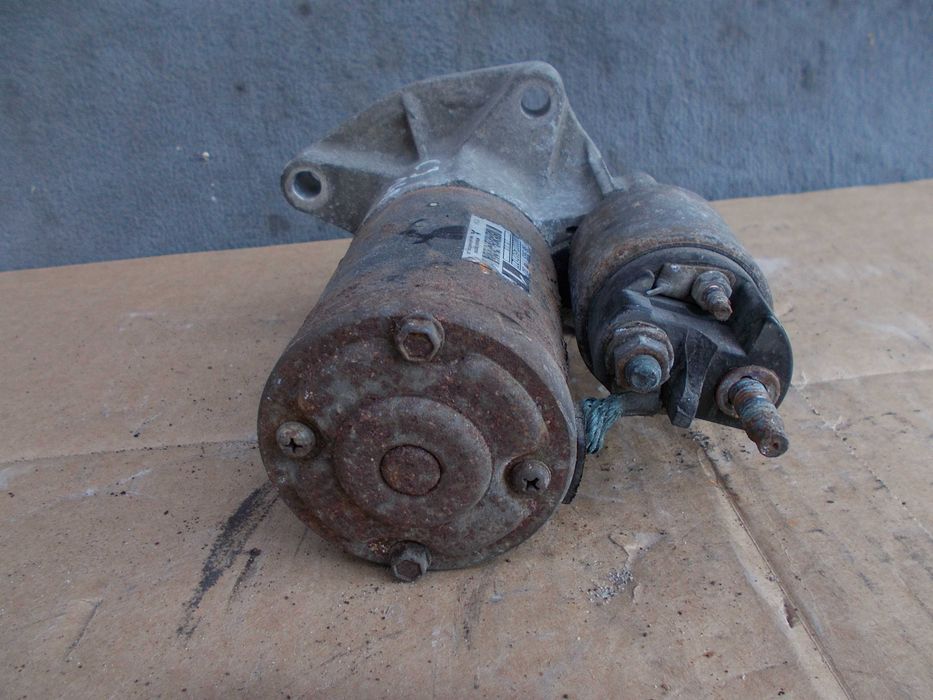 citroen C3 1.4 8v rozrusznik 96563.17780 peugeot 207