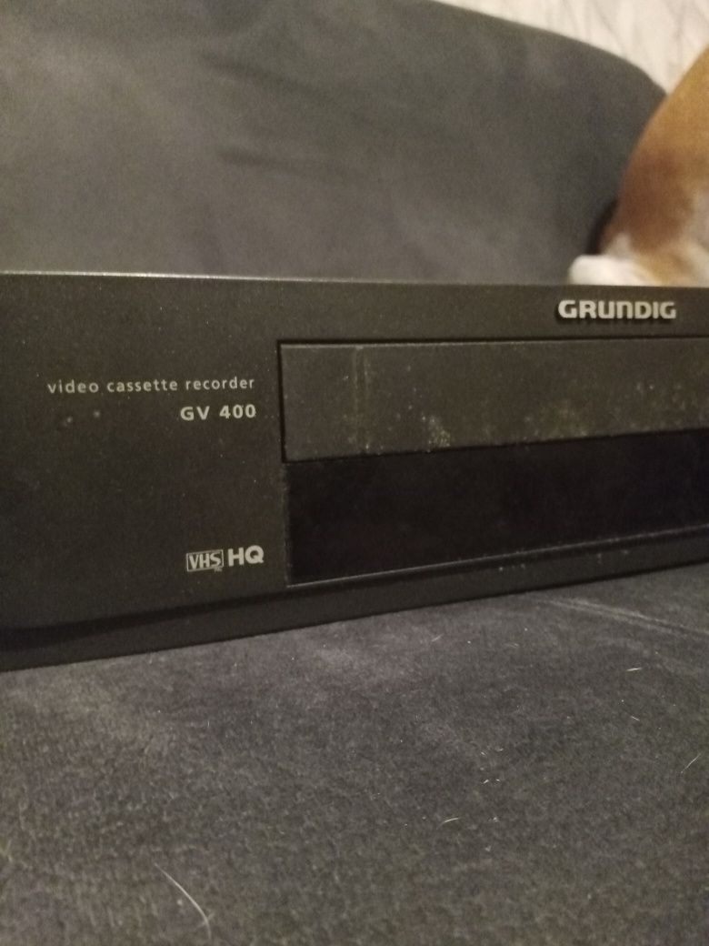 GRUNDIG GV400 видеомагнитофон