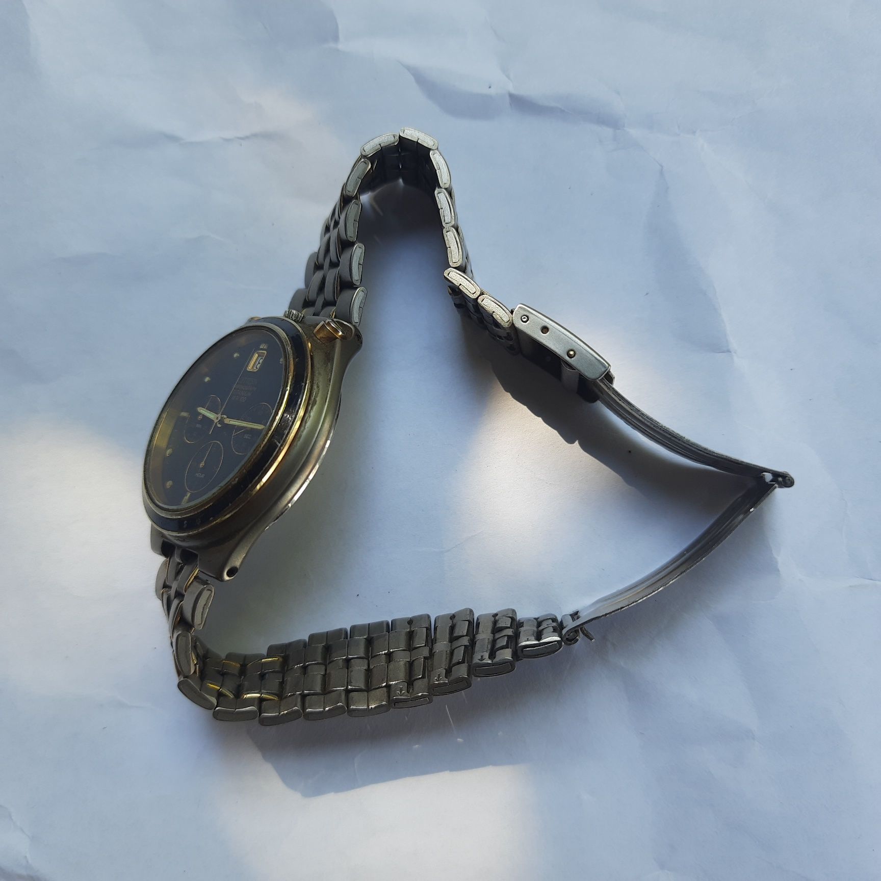 Продам мужские наручные часы CITIZEN ("бык"), хронограф, титан.